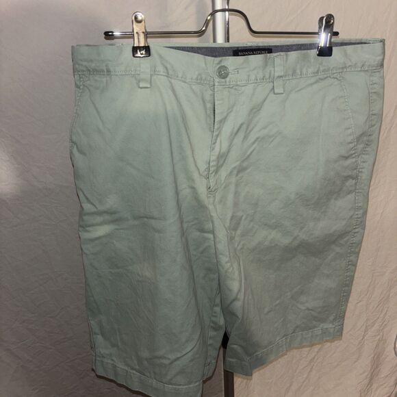 Banana Republic Aiden Shorts Mens Sz 33 Seafoam Green Easter Spring Preppy - Picture 1 of 3